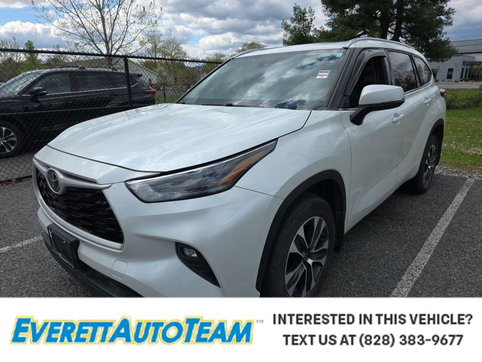2022 Toyota Highlander XLE 4x4 V6's photo