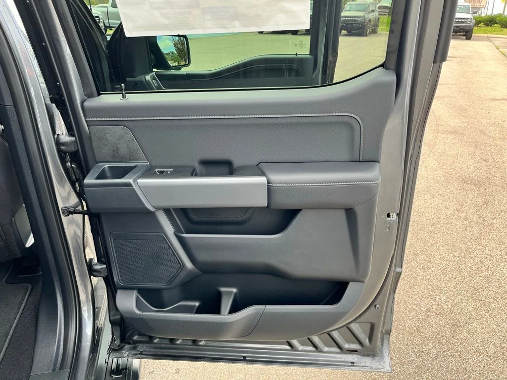 New 2026 Gray Ford XLT image 9