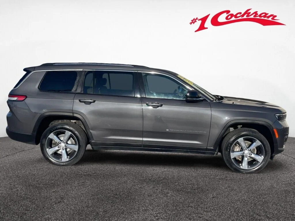 Certified Used 2021 Baltic Gray Metallic Clearcoat Jeep Limited image 33