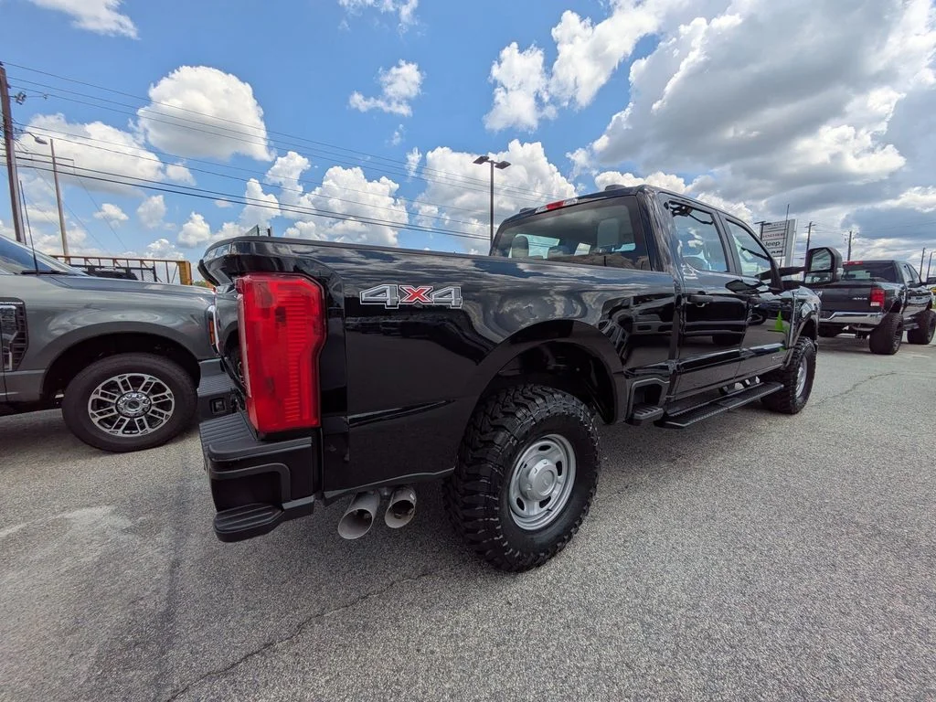 Used 2026 Black Ford XL image 4