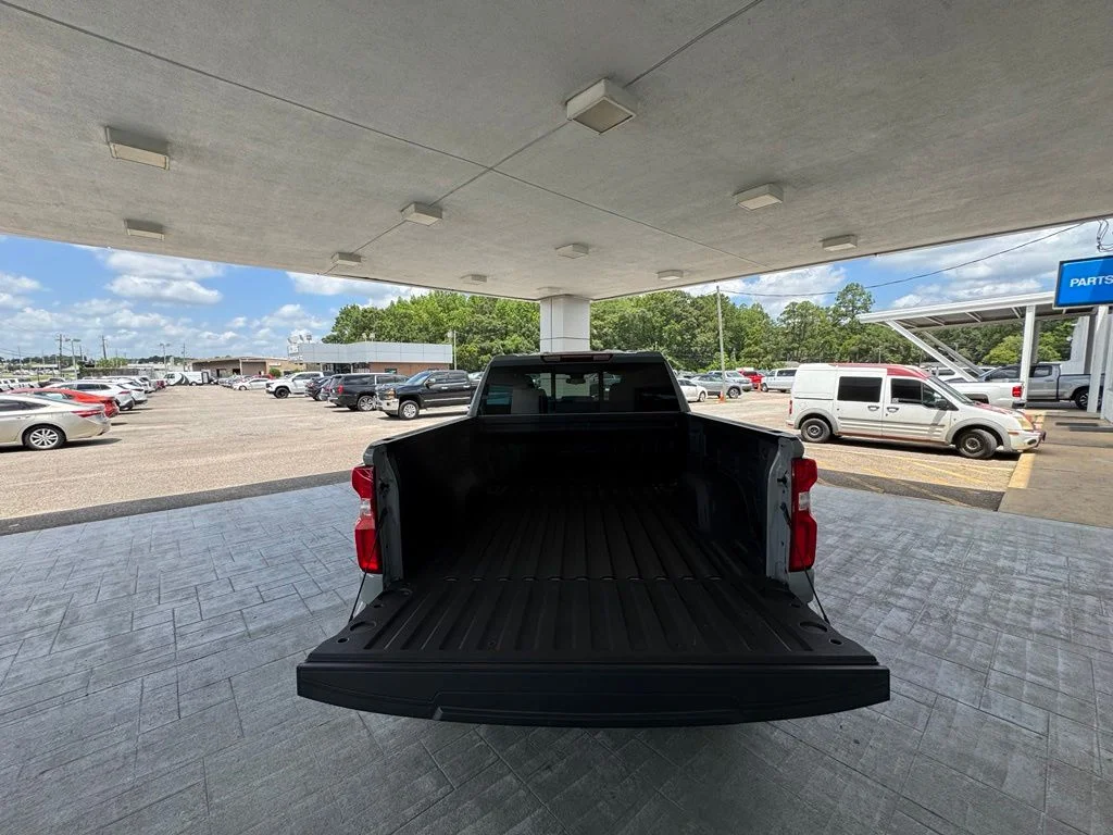 Used 2025 Gray Chevrolet RST image 9