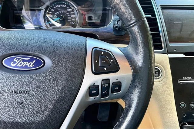 Used 2013 Silver Ford Limited image 19
