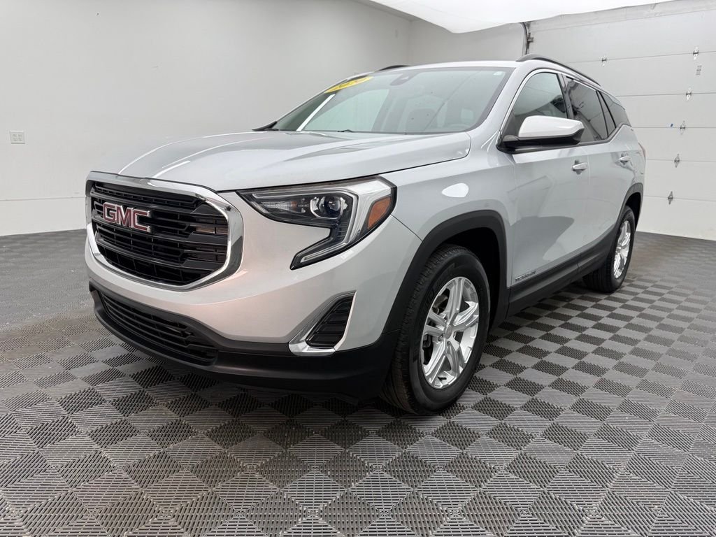 Used 2020 Silver GMC SLE image 2