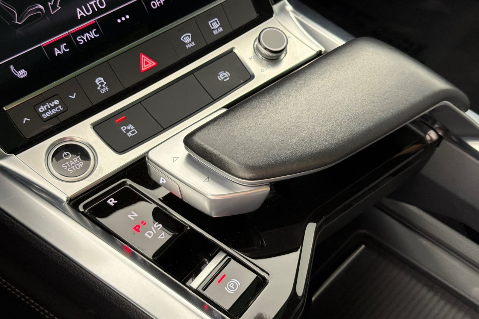 Used 2022 Brilliant Black Audi Premium quattro image 21