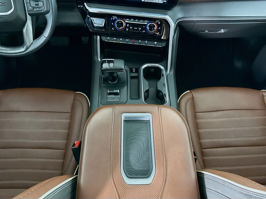 Used 2022 Silver GMC Denali Ultimate image 16