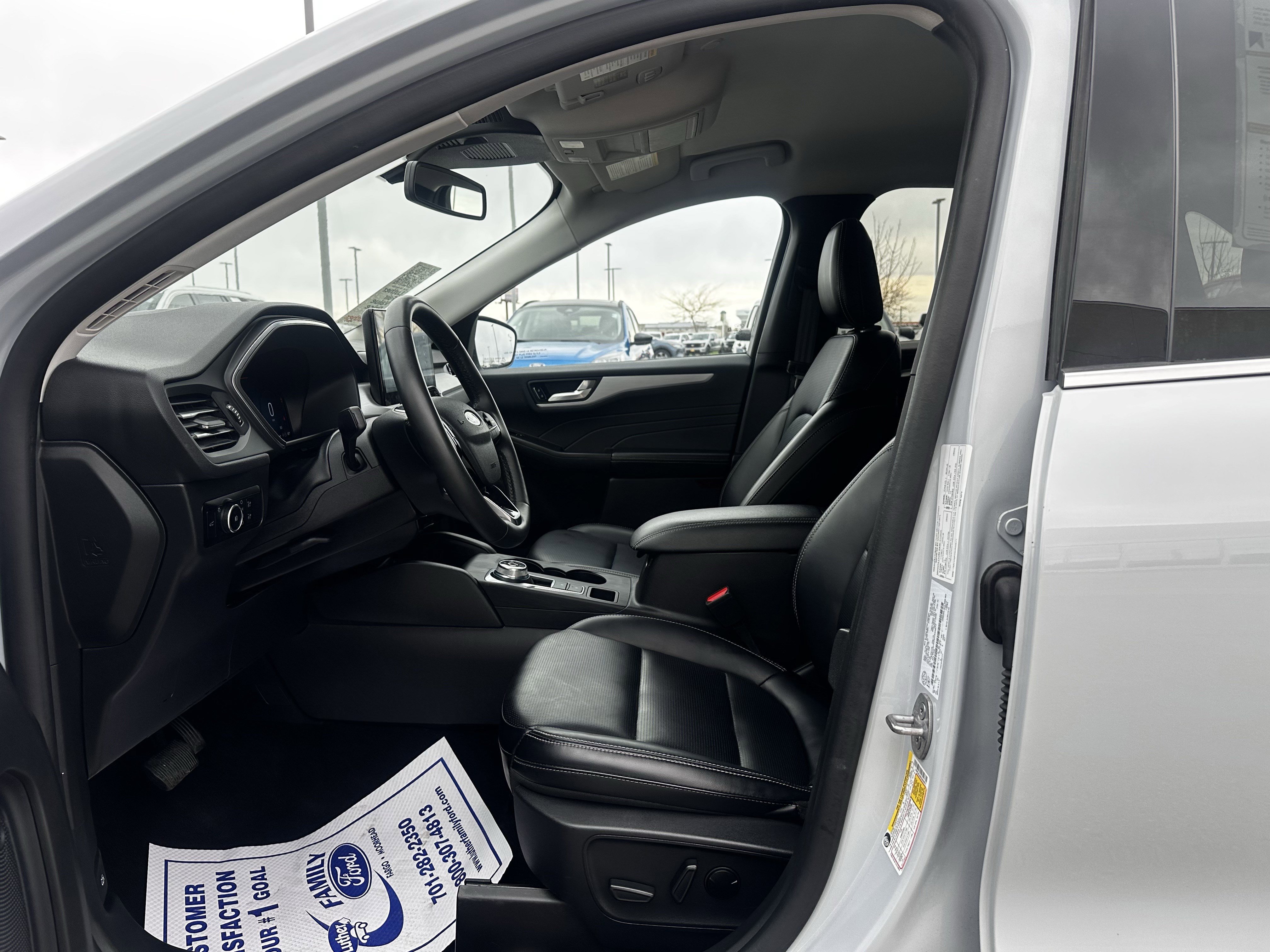 Used 2025 Space Silver Metallic Ford Platinum image 18