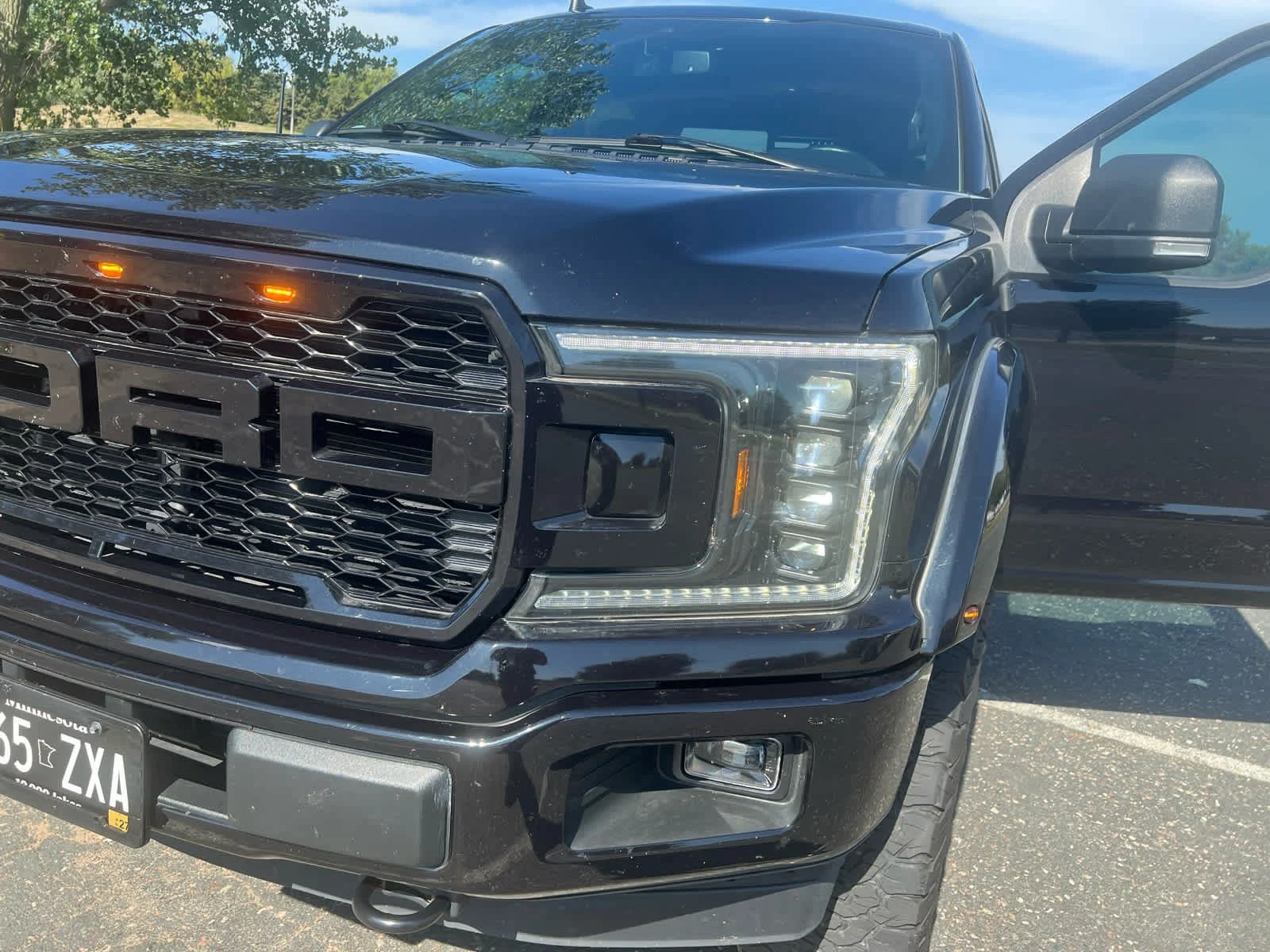 Used 2020 Agate Black Metallic Ford XLT image 10