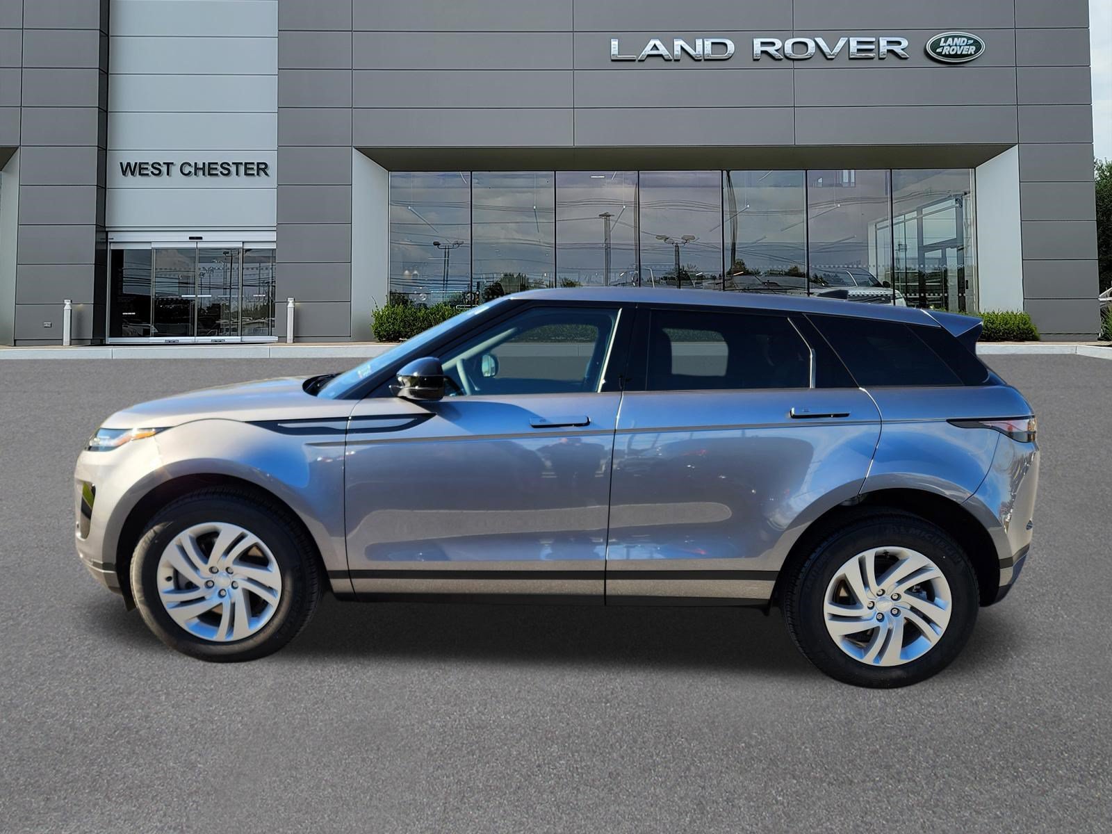 Used 2026 Eiger Grey Metallic Land Rover S image 5