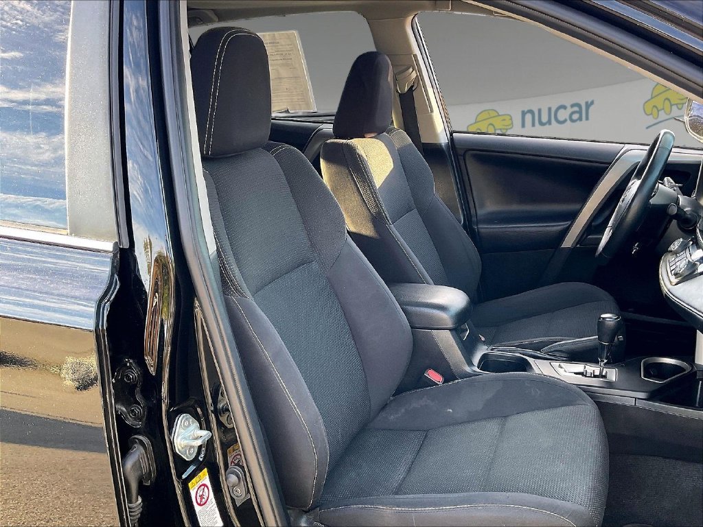 Used 2018 Black Toyota XLE image 10