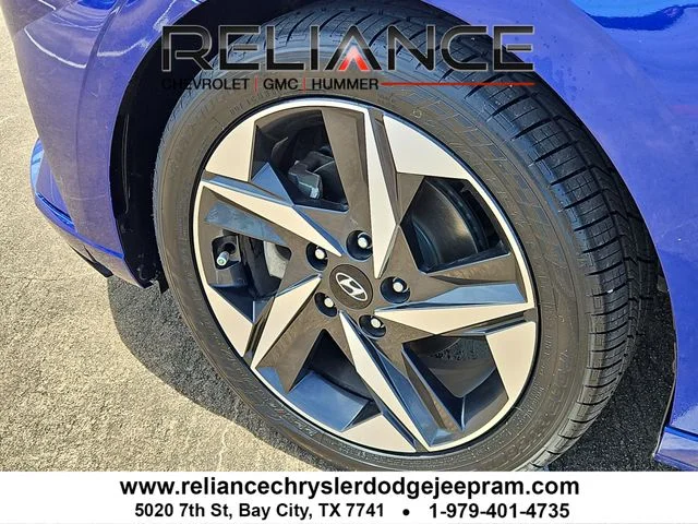 Used 2023 Blue Hyundai SEL image 7