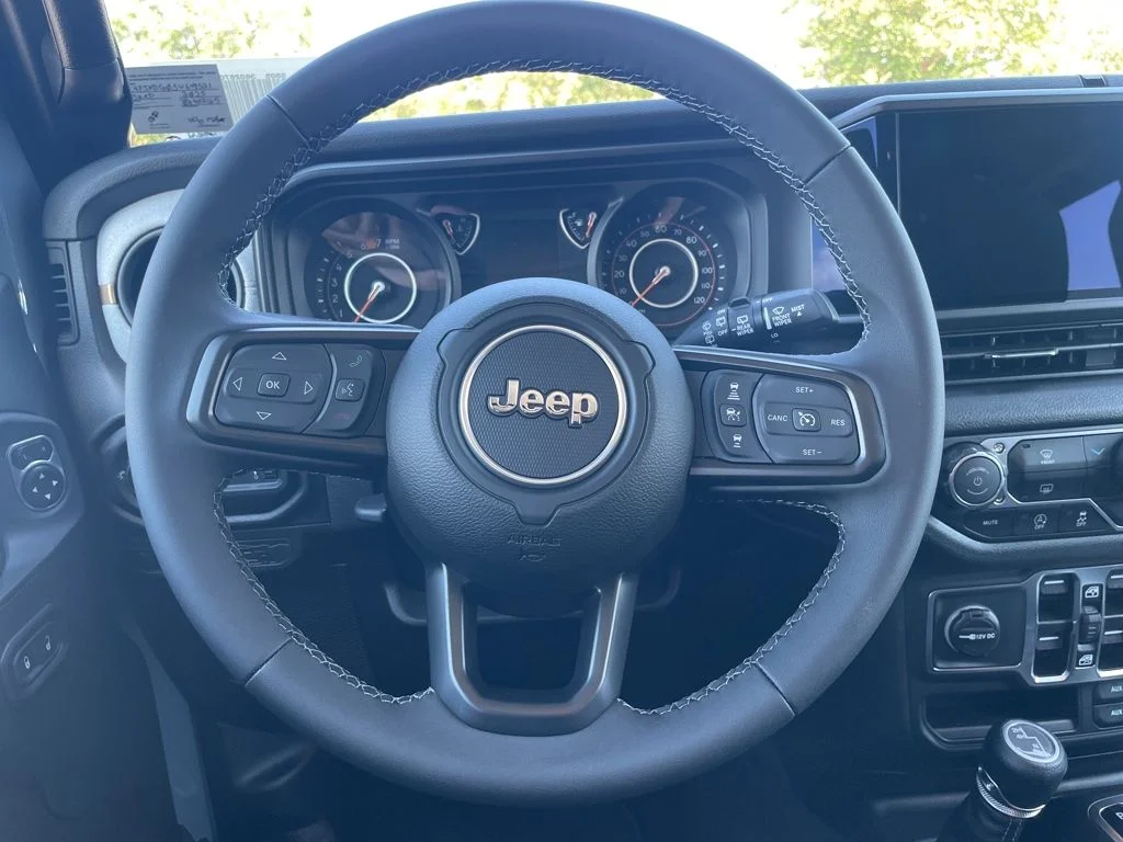 New 2025 Anvil Clear-Coat Exterior Paint Jeep Sport S image 14