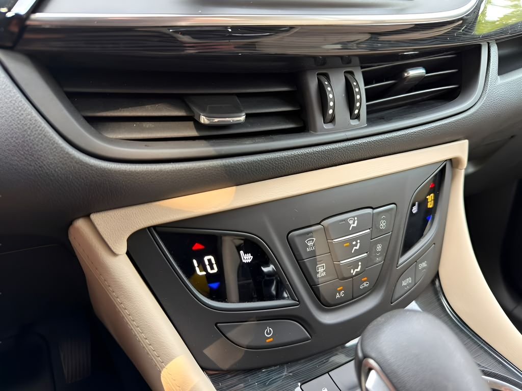 Used 2017 White Buick Essence image 18