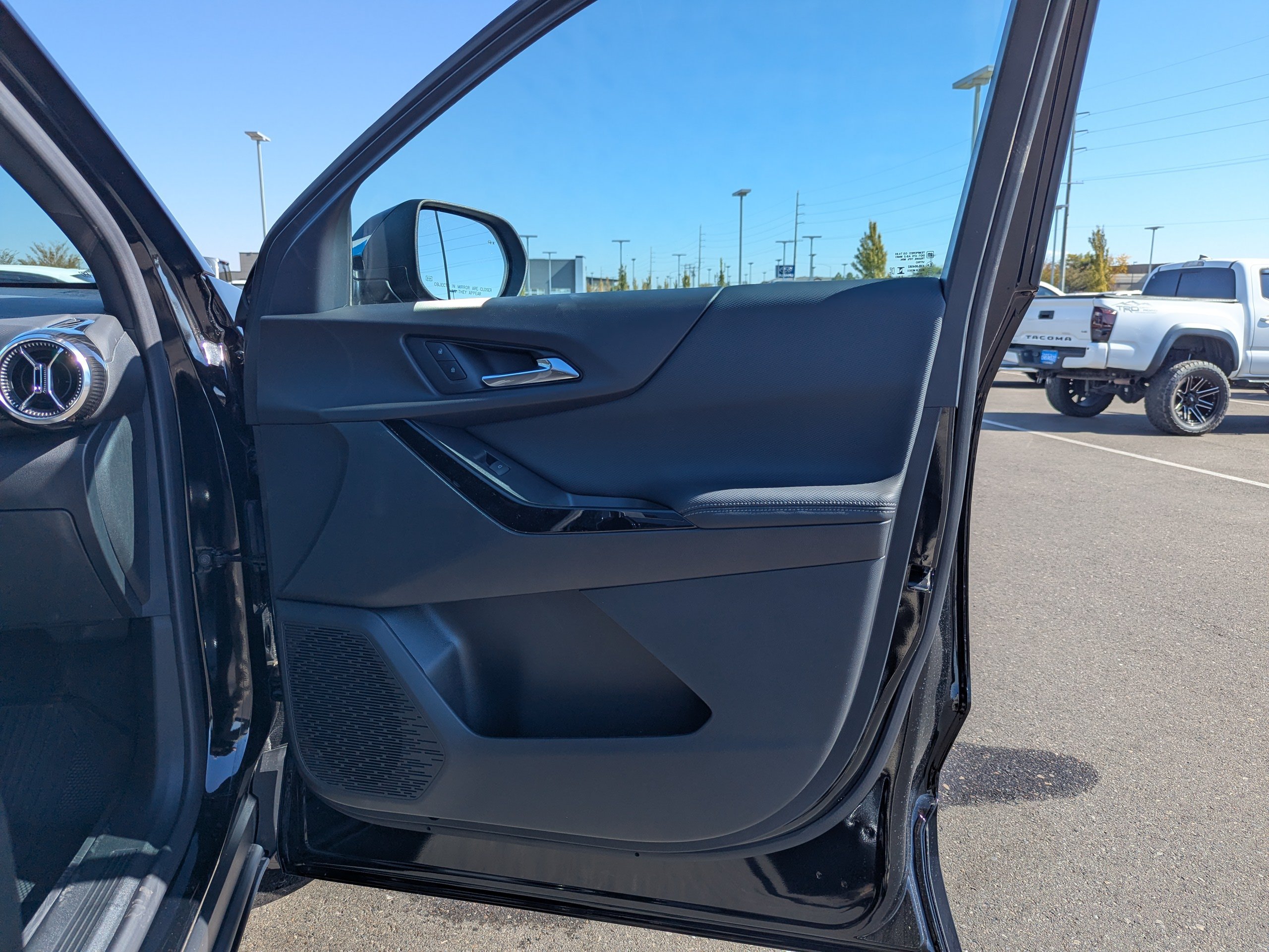2027 Chevrolet Equinox LT - Photo 39