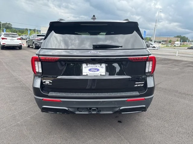 Certified Used 2025 Black Ford ST-Line image 6