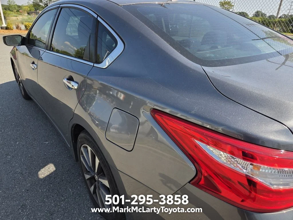 Used 2017 Gray Nissan 2.5 SV image 7