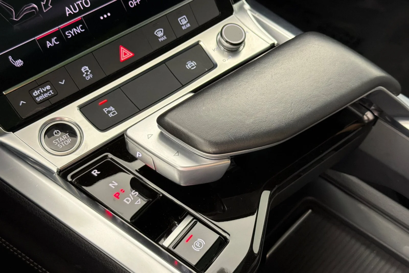 Used 2022 Brilliant Black Audi Premium quattro image 21