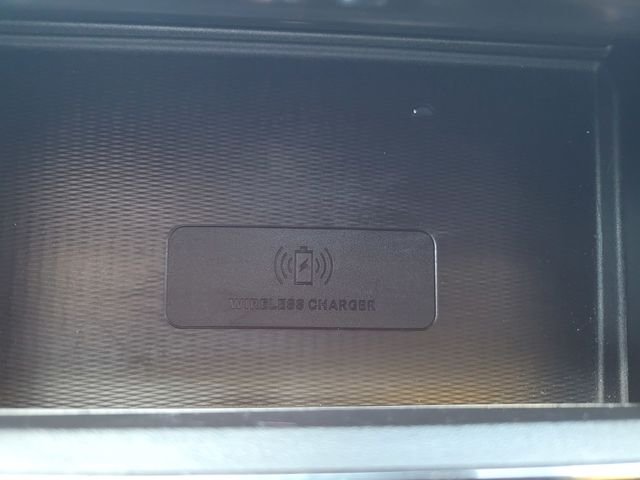 Used 2023 White Jeep Altitude image 25