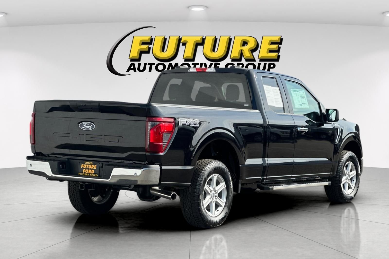 Used 2025 Black Ford XLT image 4