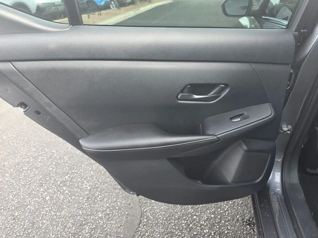 Used 2025 Gray Nissan SV image 9
