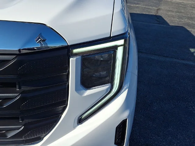 New 2026 Summit White GMC Pro image 6