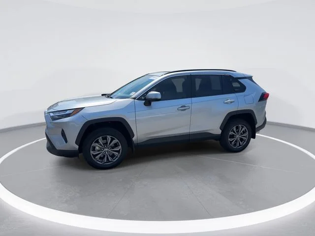 Used 2024 Silver Toyota XLE Premium image 3