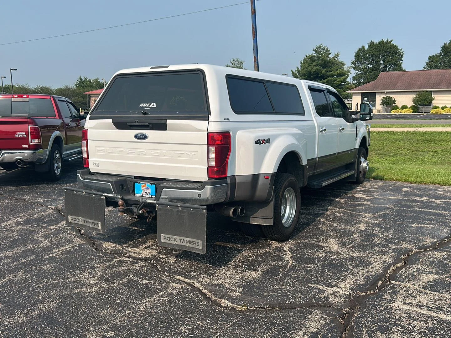 Used 2022 Oxford White Ford Lariat image 10