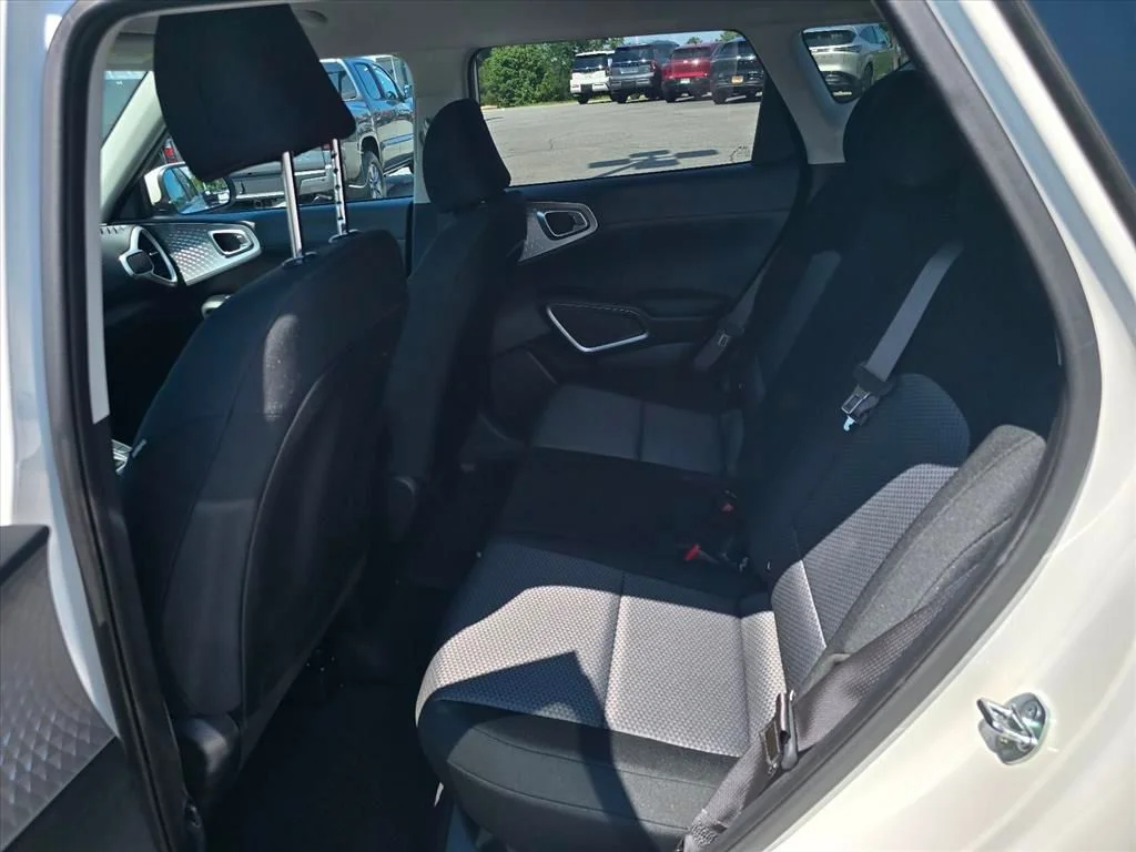Used 2024 White Kia LX image 12