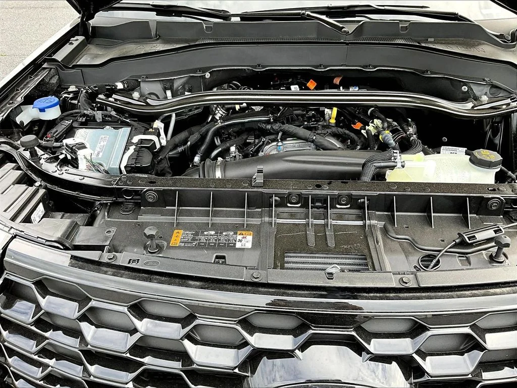 New 2026 Agate Black Metallic Ford ST-Line image 11