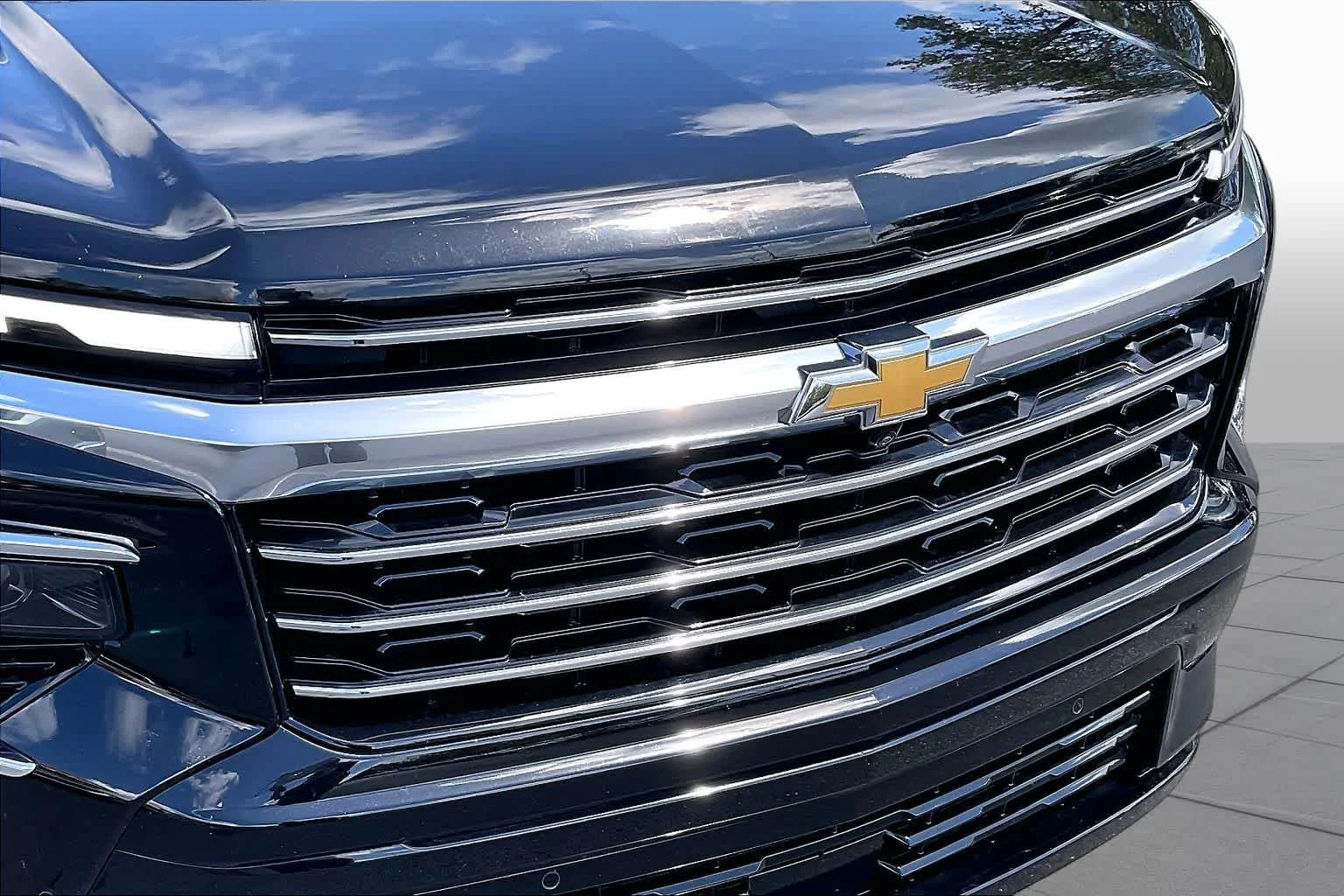 Used 2025 Mosaic Black Metallic Chevrolet FWD High Country image 58