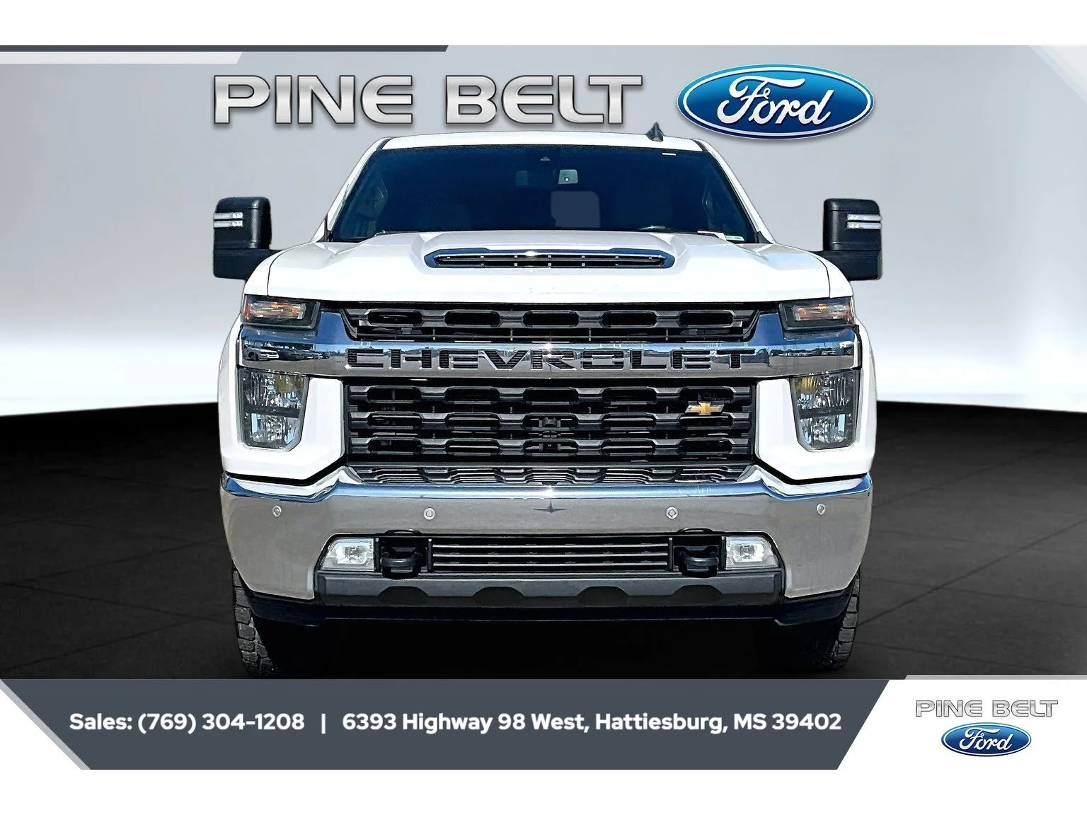 Used 2021 Summit White Chevrolet LT image 3
