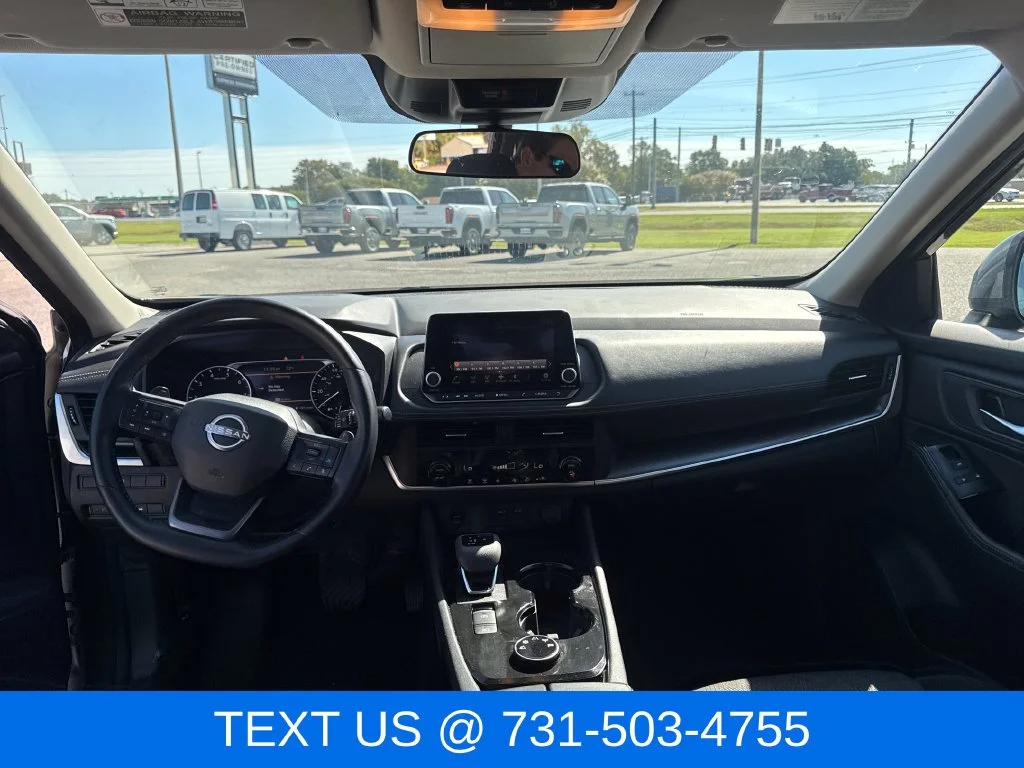 Used 2025 Gray Nissan SV image 13