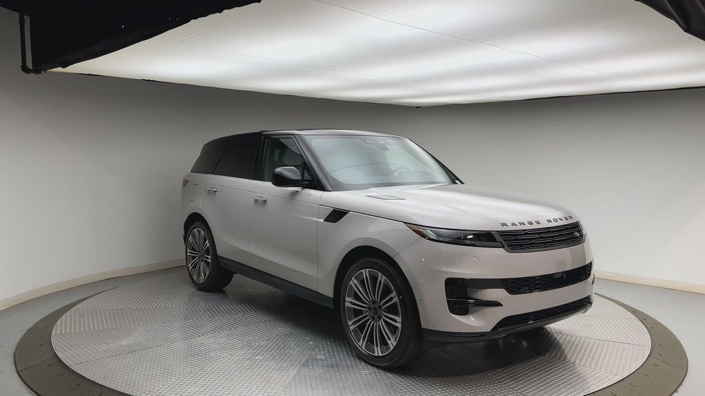 New 2026 Borasco Grey LAND ROVER SE image 8