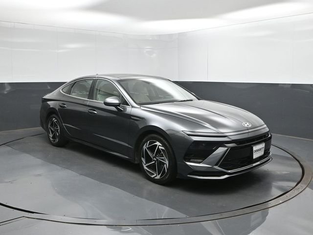 Used 2024 Gray Hyundai SEL image 26