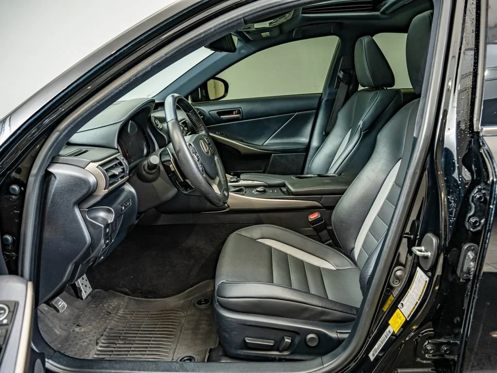 Used 2020 Obsidian Lexus 350 image 34