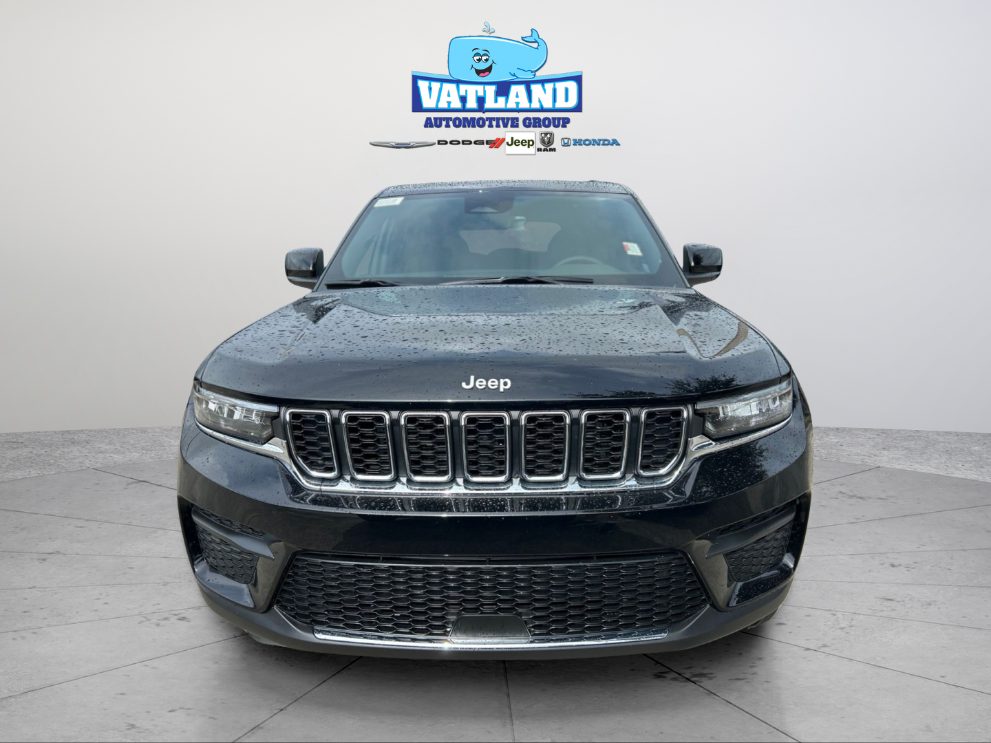 New 2026 Diamond Black Crystal Pearl-Coat Exterior Paint Jeep Laredo X image 21