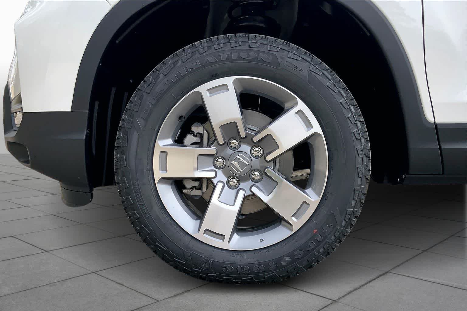 New 2026 Platinum White Pearl Honda RTL image 11