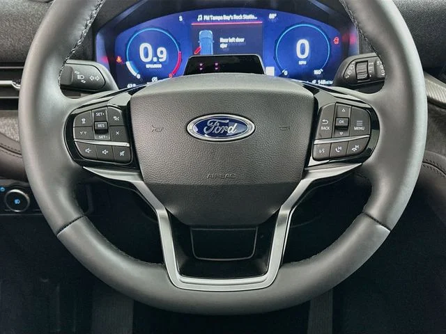 New 2026 White Ford Platinum image 14