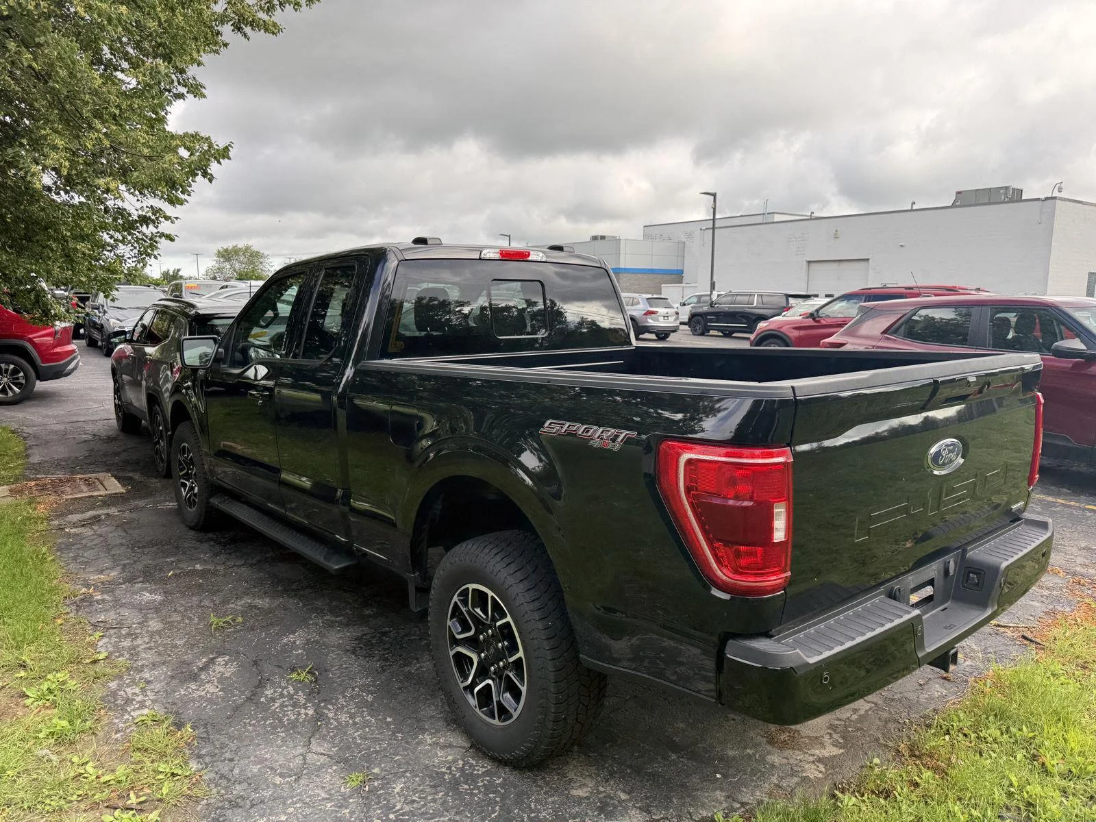 Used 2023 Agate Black Ford XLT image 2
