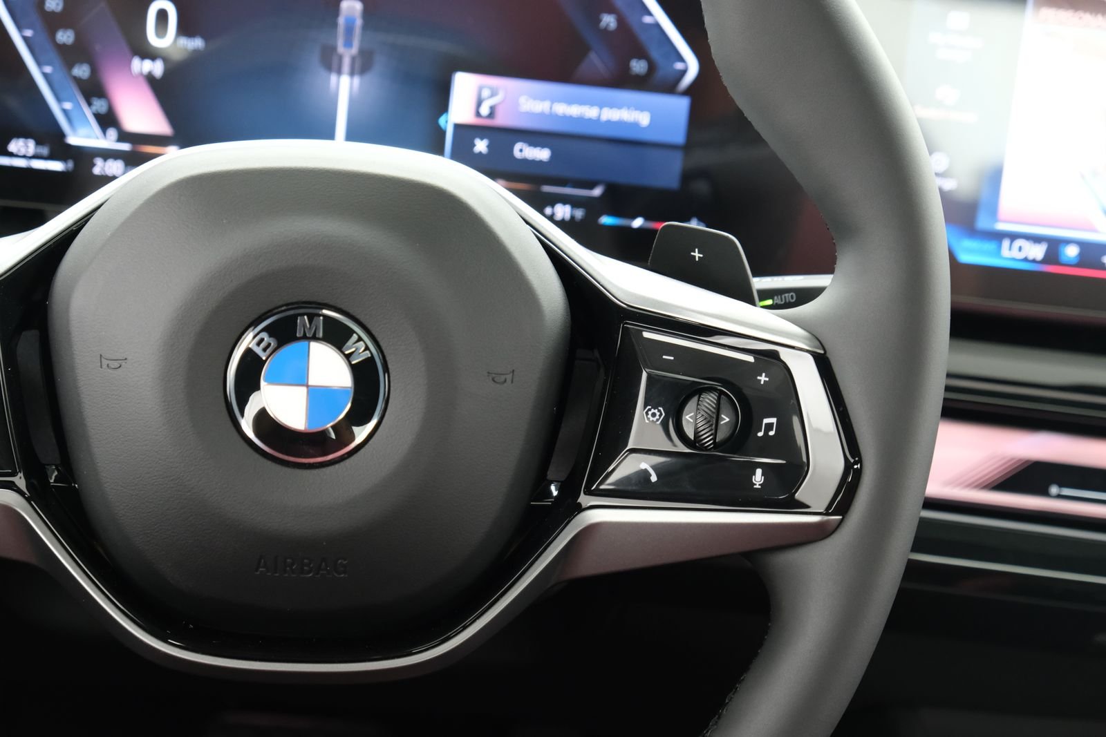 New 2027 Oxide Grey Metallic BMW 540i xDrive image 13