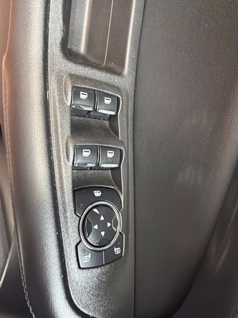 Used 2024 Oxford White Ford SEL image 31
