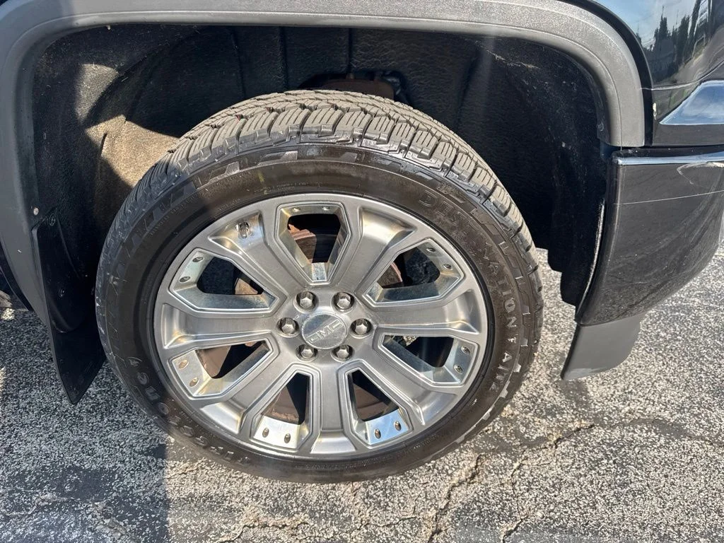 Used 2017 Black GMC Denali image 38