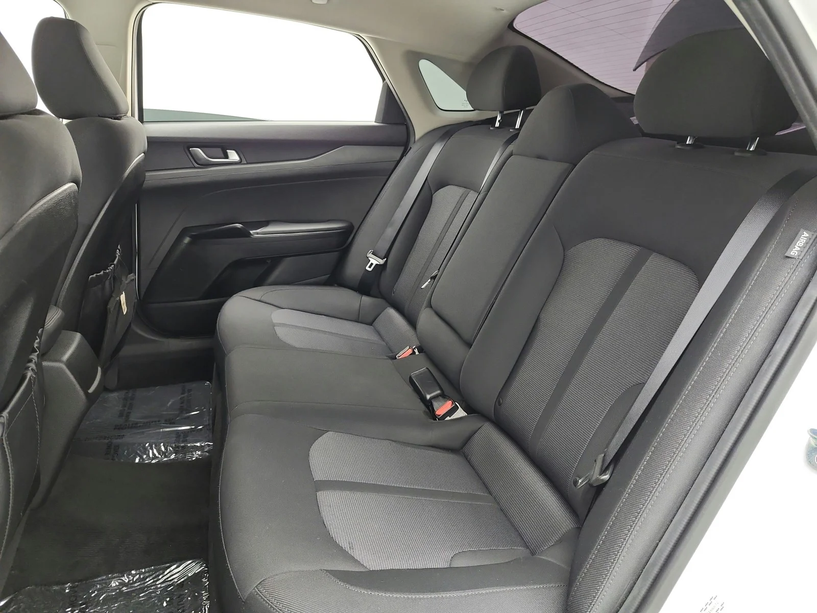 Used 2023 Glacial White Pearl Kia LXS image 15