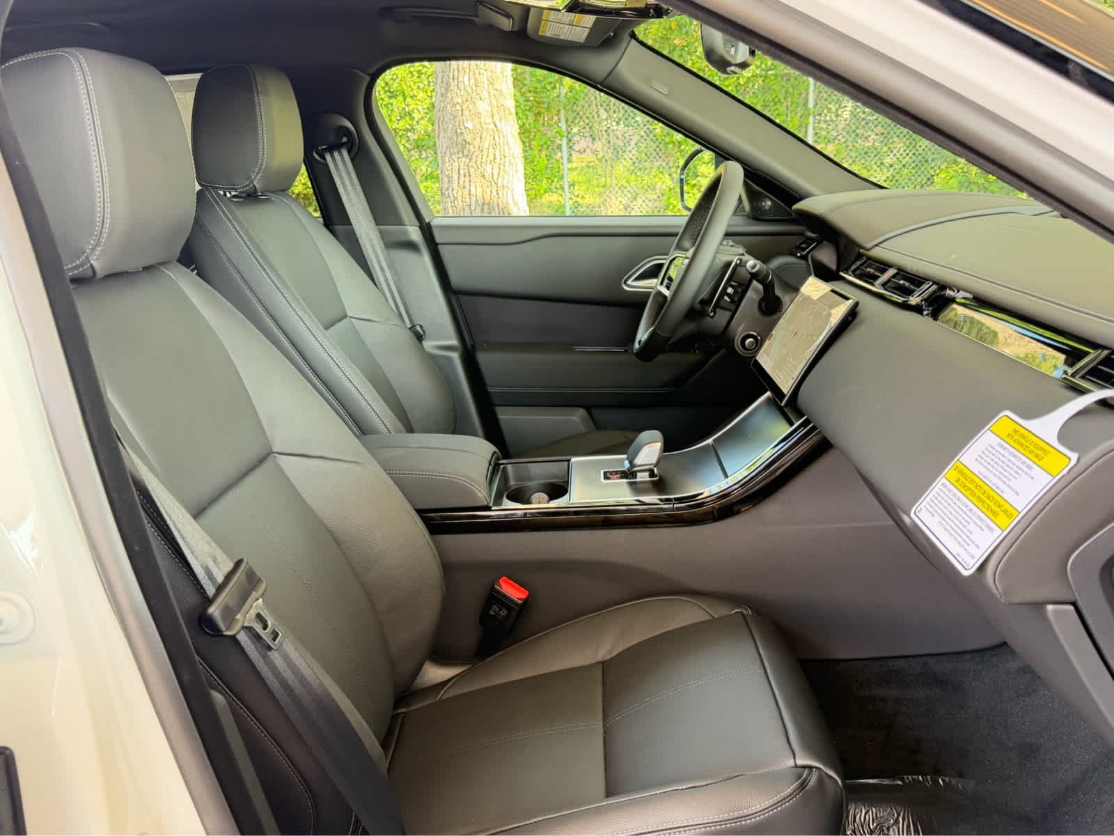 New 2026 Fuji White Land Rover Belgravia Edition image 12