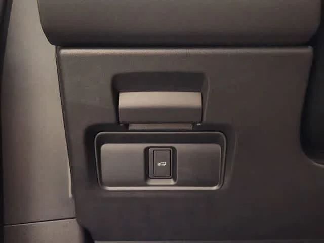 New 2026 Fuji White Land Rover Core S image 21
