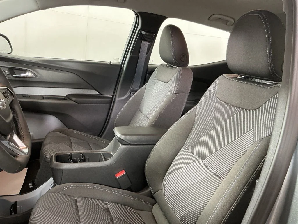 New 2027 Gray Chevrolet LT image 4