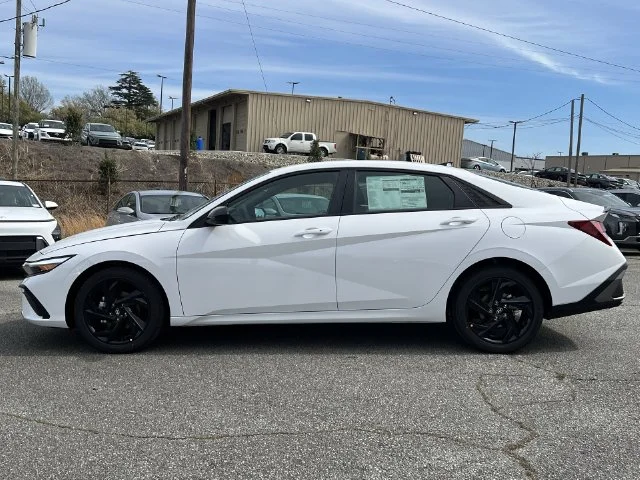 Used 2026 White Hyundai SEL Sport image 29