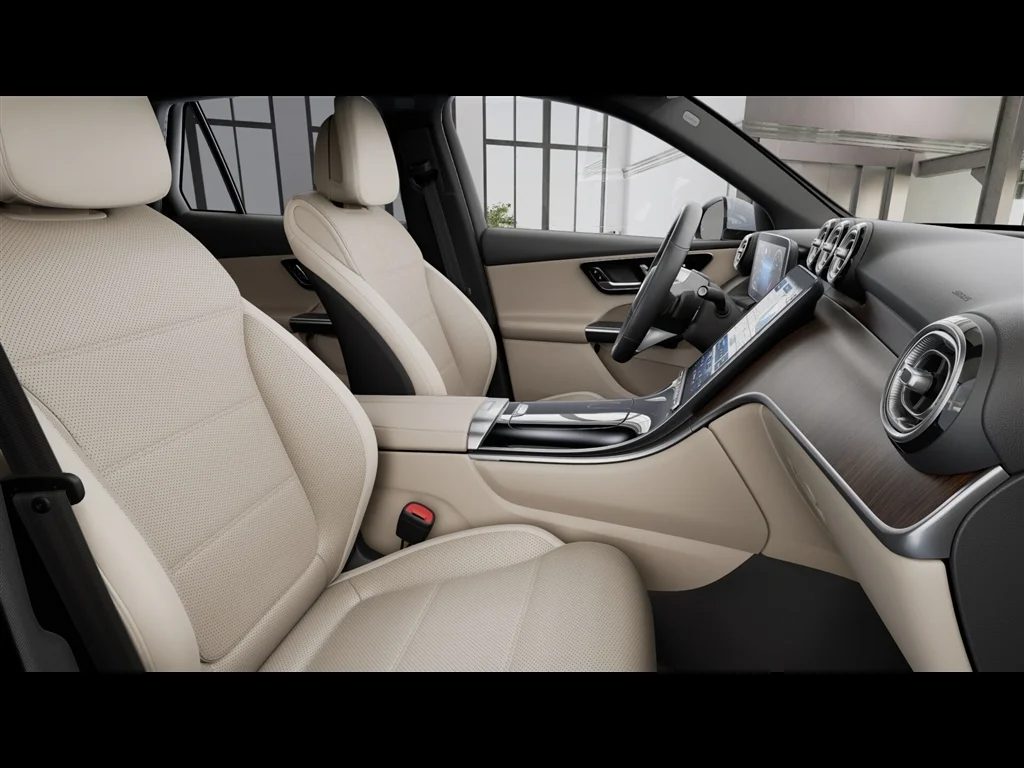 New 2026 Polar White Mercedes-Benz GLC 300 4MATIC® image 39