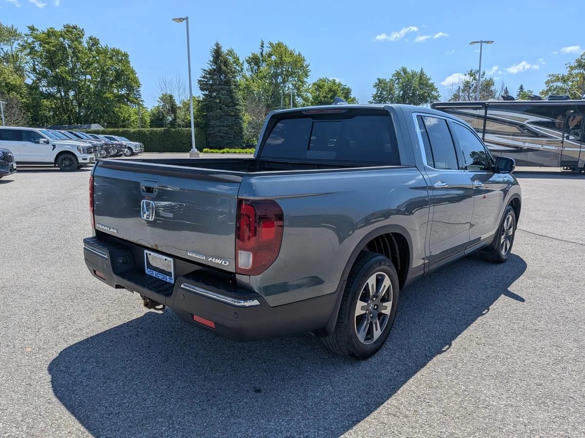 Used 2017 Grey Honda 4wd Crew Cab Touring image 5