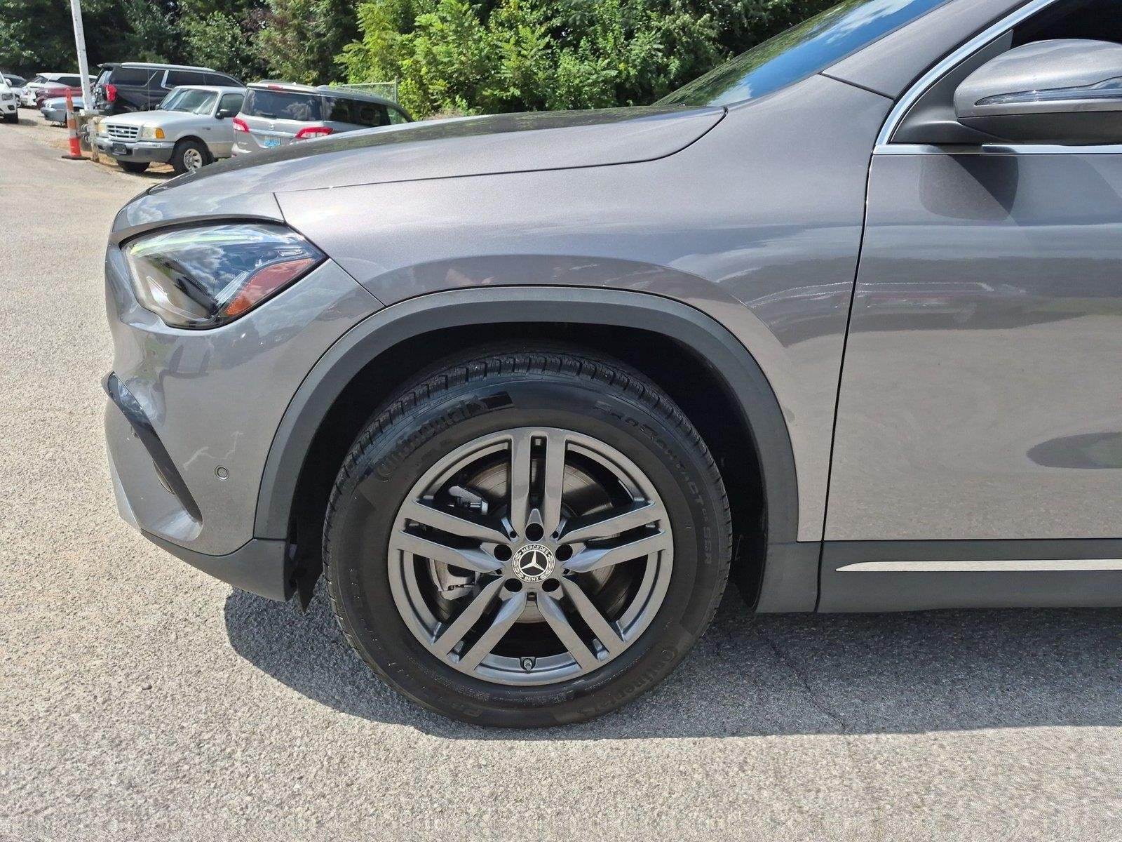 Used 2025 Mountain Grey Metallic Mercedes-Benz GLA 250 image 10