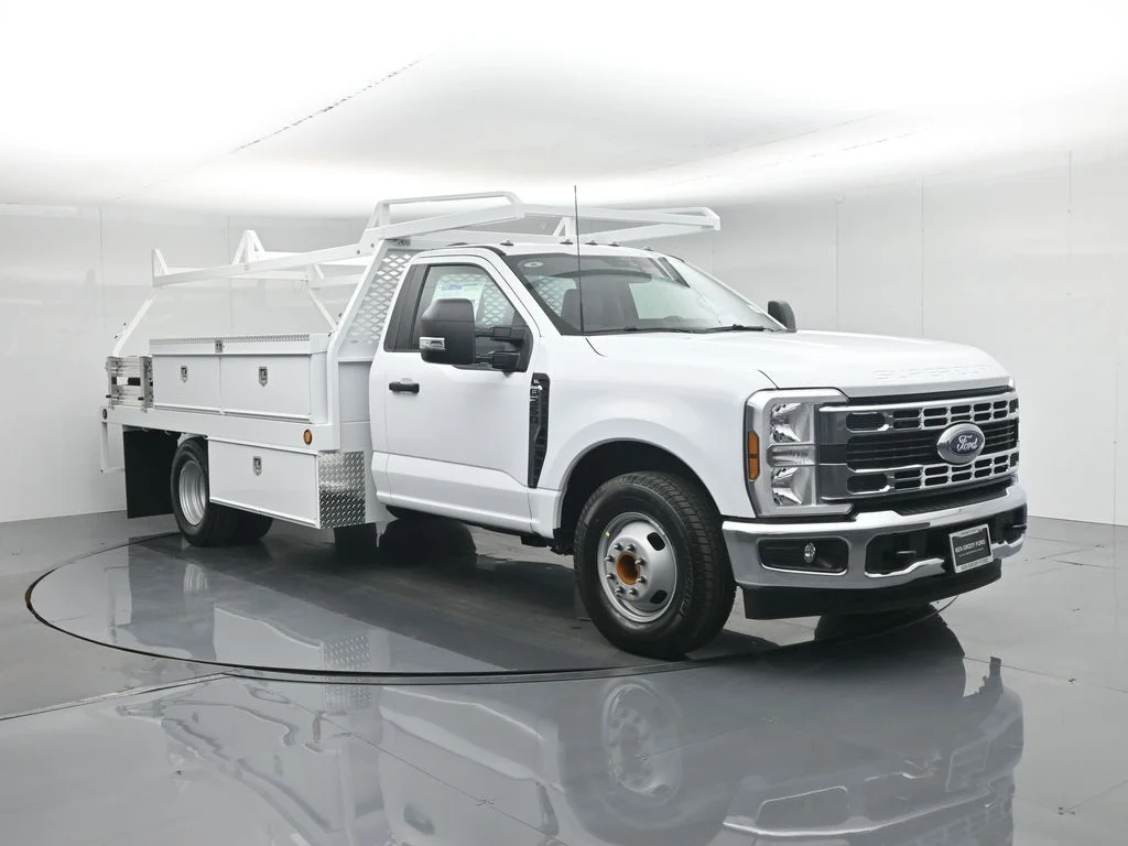 New 2026 Oxford White Ford XL image 1
